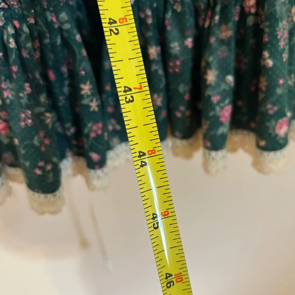 Vintage Dark Green Floral Ruffled Curtain Set with Lace Trim Cottagecore 45in